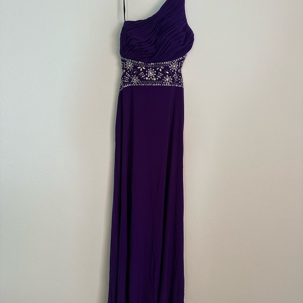 Elegant Purple One-Shoulder Dress